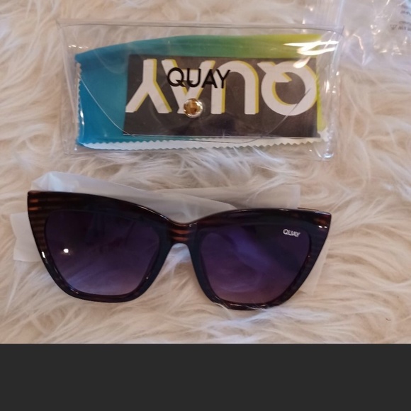 SALE ?RARE Quay for keeps espresso striped sunglasses